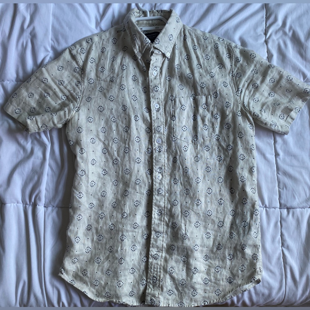Club Monaco White and Black Linen Shirt